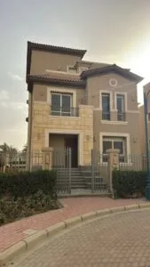فيلا مستقلة متشطبة بالكامل استلام فوري داخل Lavista City العاصمة الإدارية